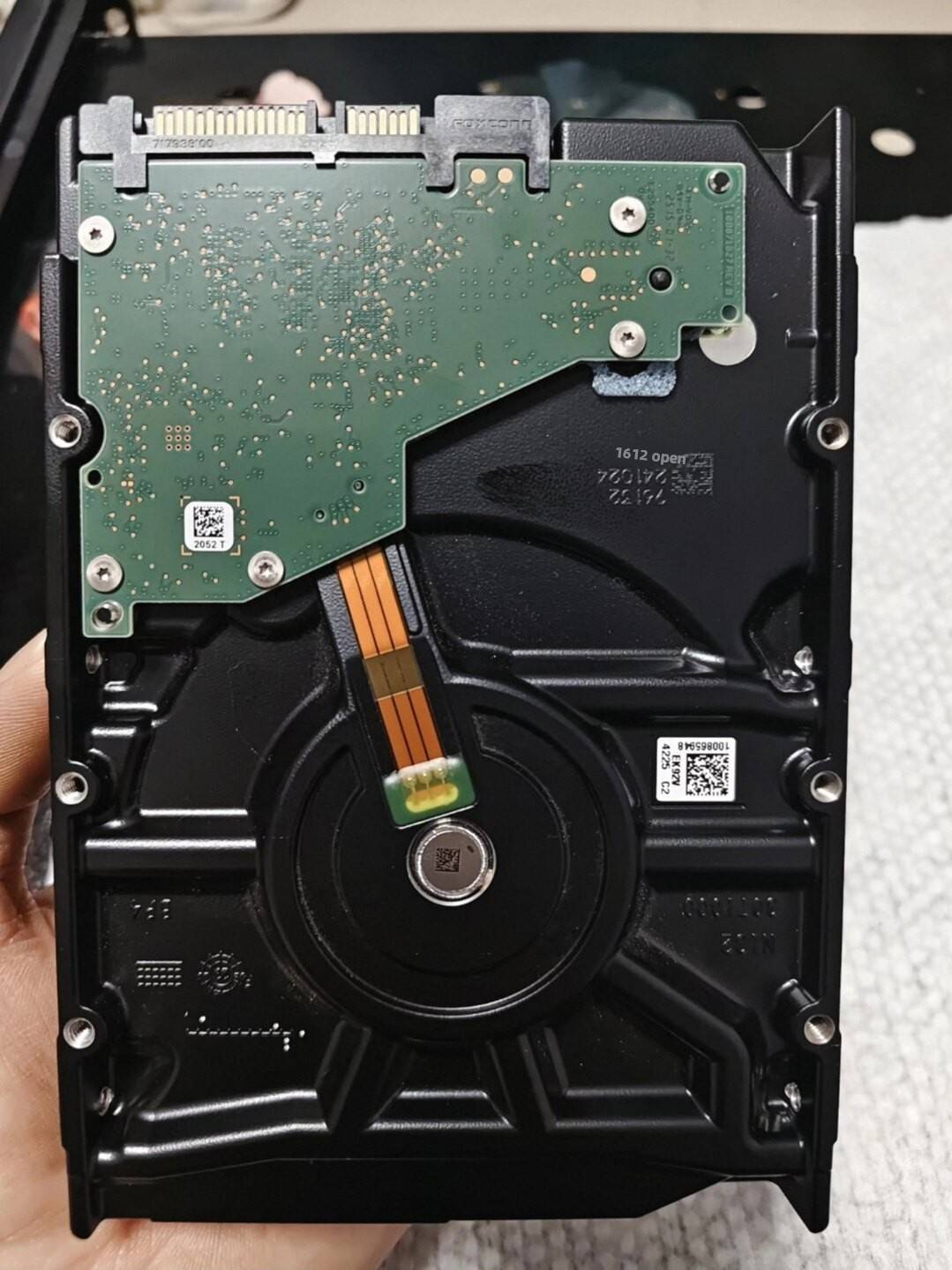 全新 ST8000NM017B 8T 外置企业级硬盘彩色标签