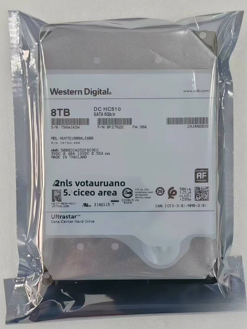 全新 HUH721008ALE600 8T 企业级硬盘