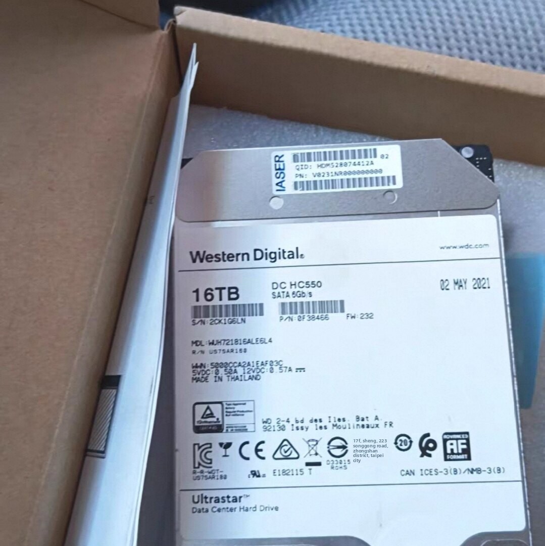 WUH721816ALE6L4 企业级内置 16T 7.2K 3.5 英寸硬盘