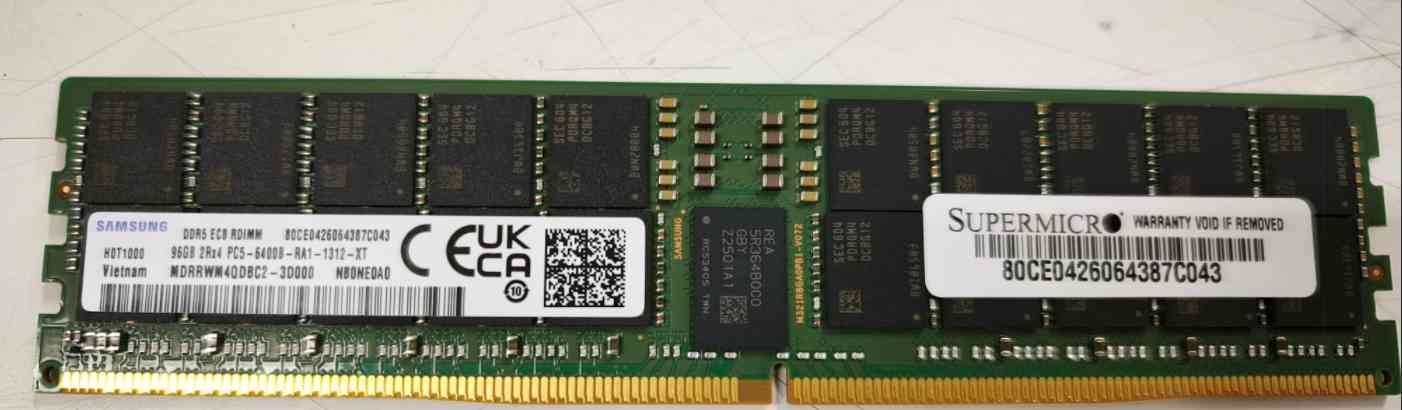 现货 DDR5 EC8 96G6400dc26 96G5600dc25 内存模块