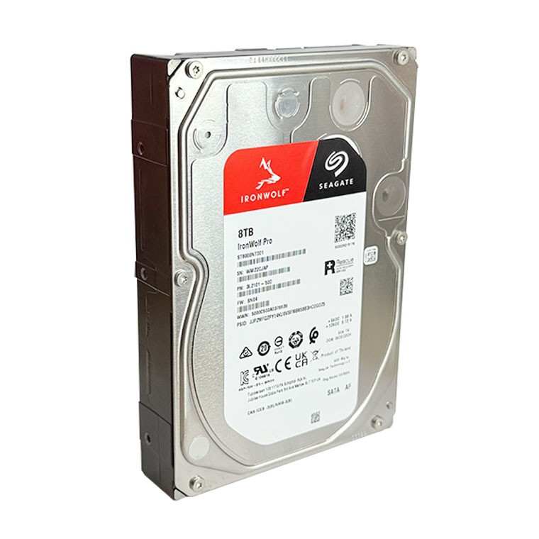 ST8000NT001 适用于 8TB 专业企业级 NAS 存储服务器，内置 256MB 缓存，7200 RPM SATA 硬盘，3.5 英寸