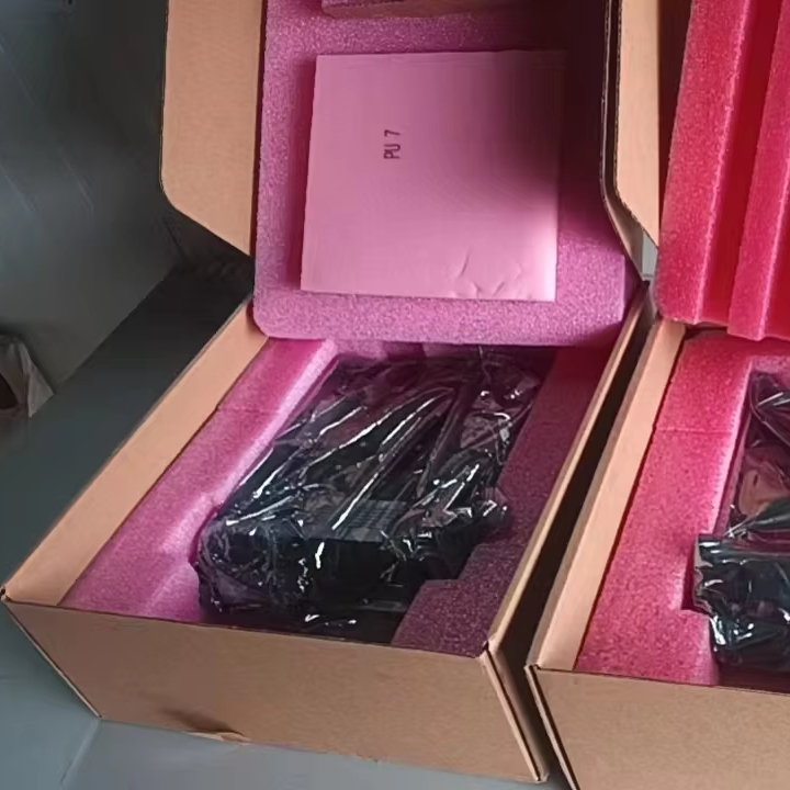 华为 OSN9800 TNG1M520SM06 原装包装现货 20 个 10G 商用 2 个 100G 商用复用 1 个 200G/100G 可编程波长